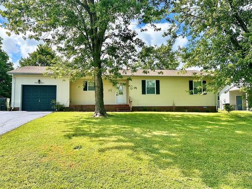 3611 Stone Valley Dr, Hopkinsville, KY, 42240-3995 | Card Image