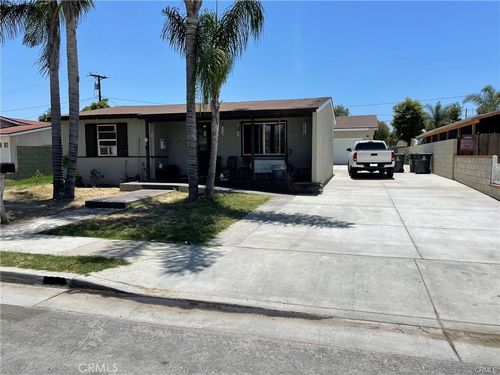 2302 W La Verne Ave, Santa Ana, CA, 92704 | Card Image