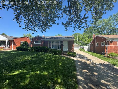 8300 Lochdale St, Dearborn Heights, MI, 48127-1235 | Card Image