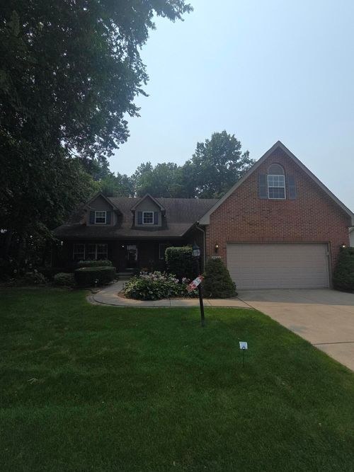 7201 Bracken Pkwy, Hobart, IN, 46342-6888 | Card Image
