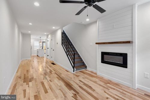 2039 E Letterly St, PHILADELPHIA, PA, 19125-1218 | Card Image