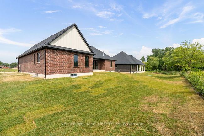 54 E Glen Dr, House other with 4 bedrooms, 3 bathrooms and 2 parking in Arkona ON | Image 6