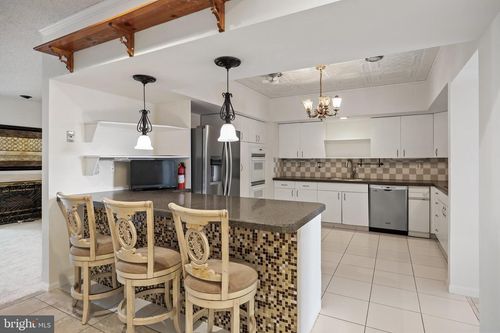 6072 Main St, VOORHEES, NJ, 08043-4657 | Card Image