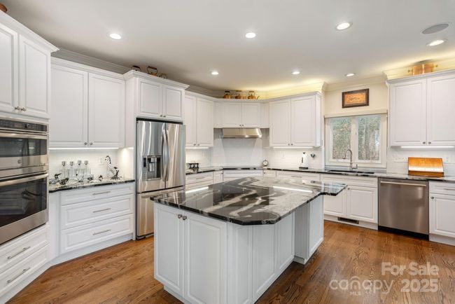 135 Poplar Loop Dr, House other with 3 bedrooms, 5 bathrooms and null parking in Flat Rock NC | Image 12