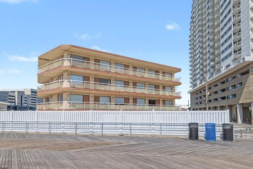 301-108 S Montpelier Ave, Atlantic City, NJ, 08401-6248 | Card Image