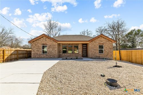 209 Troell St, Seguin, TX, 78155-7253 | Card Image