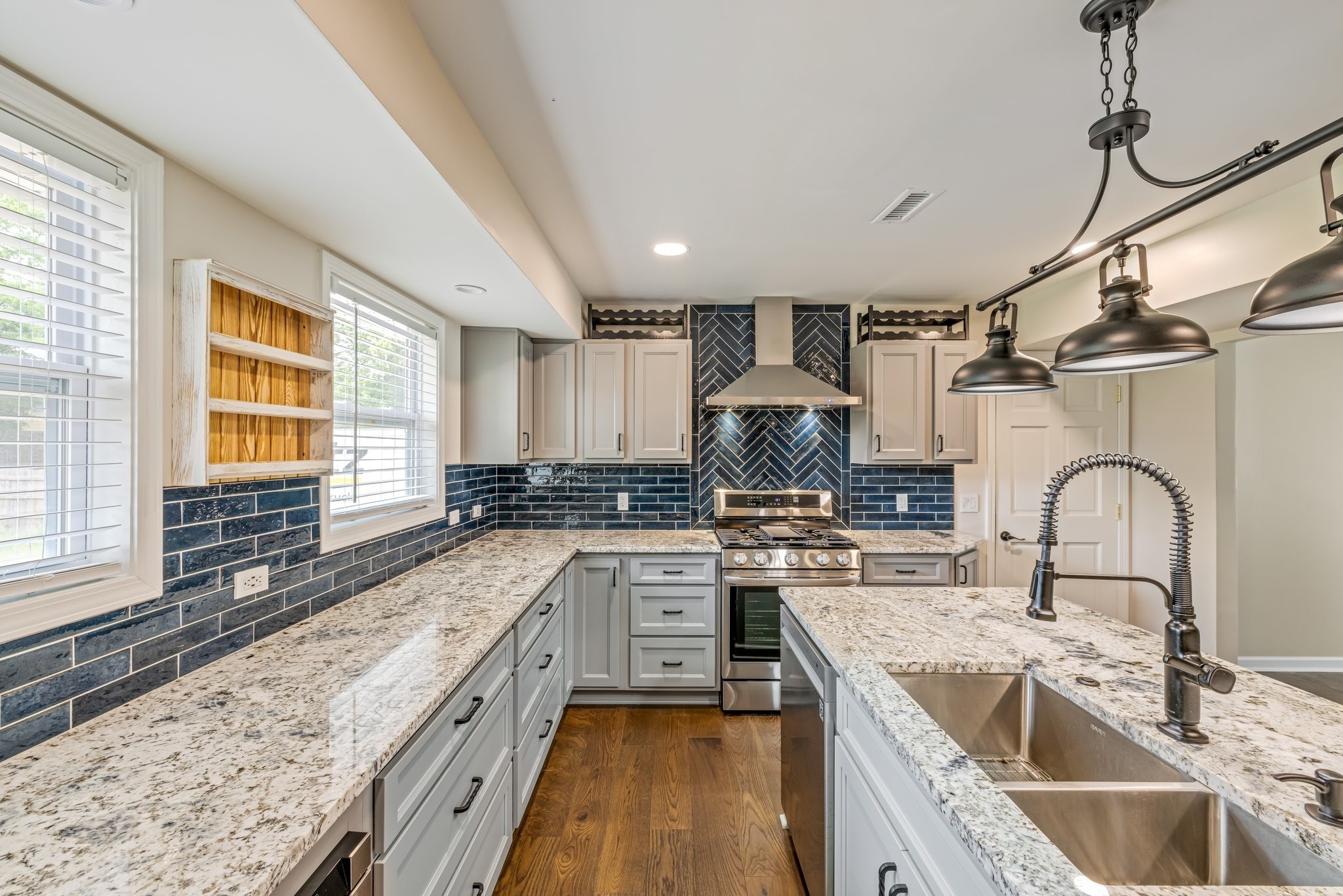 Priest Lake Dr, Nashville, TN 37217