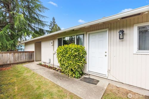 1074-1072 1074 Central St Se, Olympia, WA, 98501-1763 | Card Image