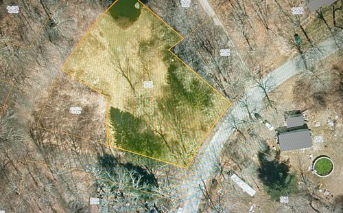 232 Paradise Dr, Brooklyn, CT, 06234-2623 | Card Image