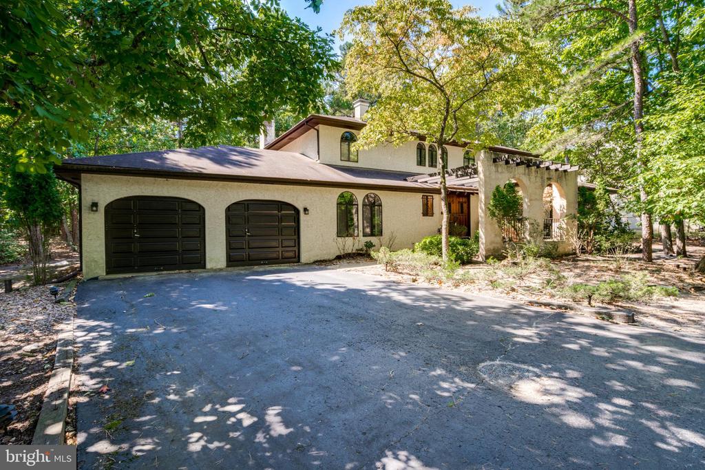 Alluvium Lakes Dr, Voorhees, NJ 08043