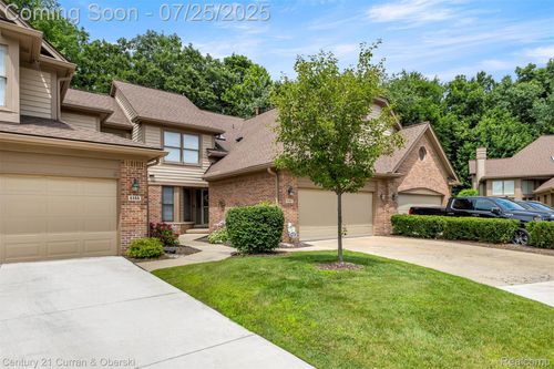 5357 Royal Vale Ln, Dearborn, MI, 48126-4208 | Card Image
