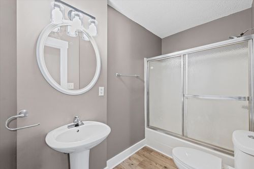 705 N Elm St, Champaign, IL, 61820-2801 | Card Image