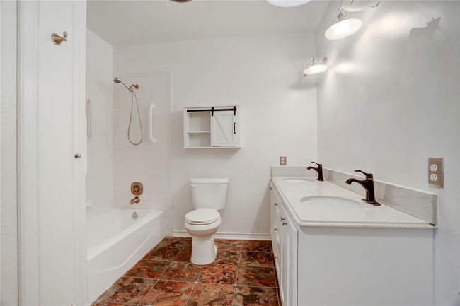 FULL DOWNSTAIRS BATHROOM | Image 16
