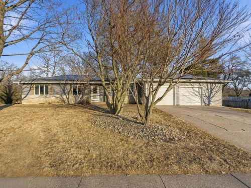 2610 31st St, Moline, IL, 61265-5308 | Card Image