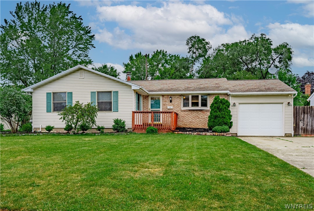 Sudbury Ln, Buffalo, NY 14221