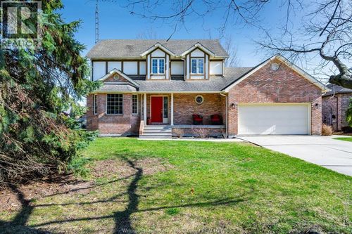 7 Stockwell Cres, Cottam, ON, N0R1B0 | Card Image