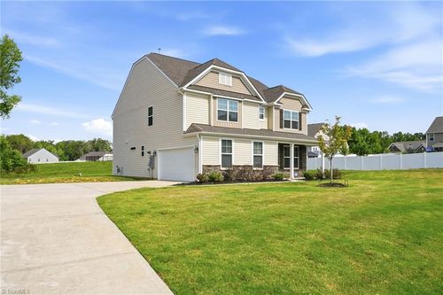 1514 Motsinger Rd, Winston Salem, NC, 27107-9766 | Card Image