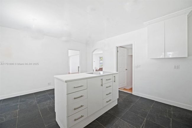 10635 Ne 11 Th Ct, House other with 3 bedrooms, 2 bathrooms and null parking in Miami Shores FL | Image 12