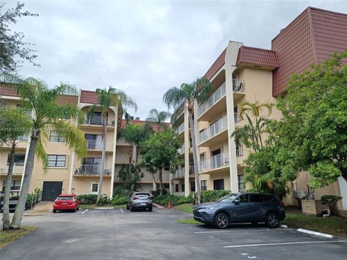 apt-a320-9301 Sw 92nd Ave, Miami, FL, 33176-2130 | Card Image