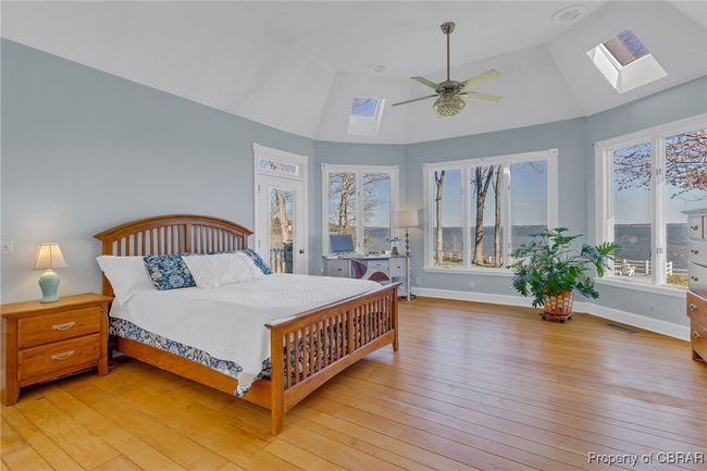 Access to back deck/waterviews! | Image 23