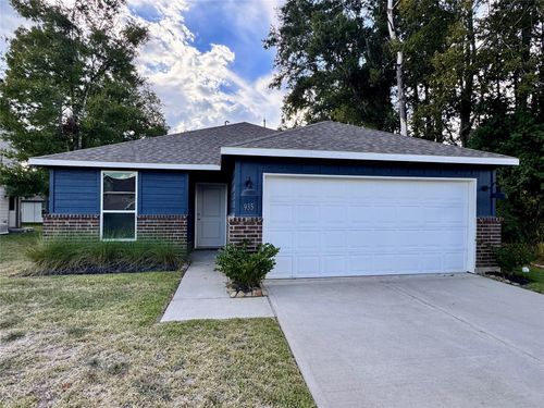 935 Road 5203, Cleveland, TX, 77327-3942 | Card Image