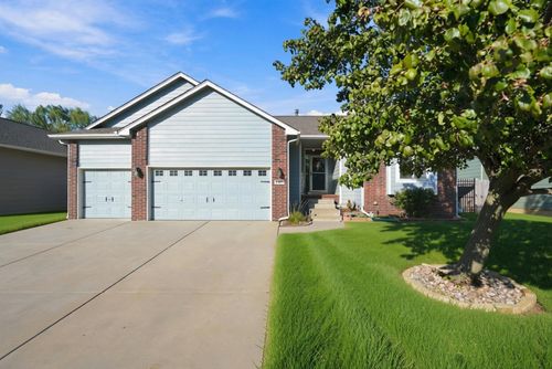 2419 S Westgate St, Wichita, KS, 67215-3012 | Card Image