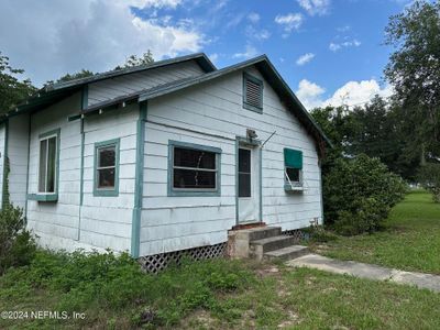 18623 Charlotte Avenue, House other with 3 bedrooms, 1 bathrooms and null parking in Brooker FL | Image 2