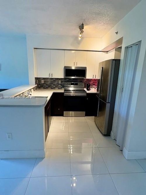 apt-412-11040 Sw 196th St, Cutler Bay, FL, 33157-8492 | Card Image