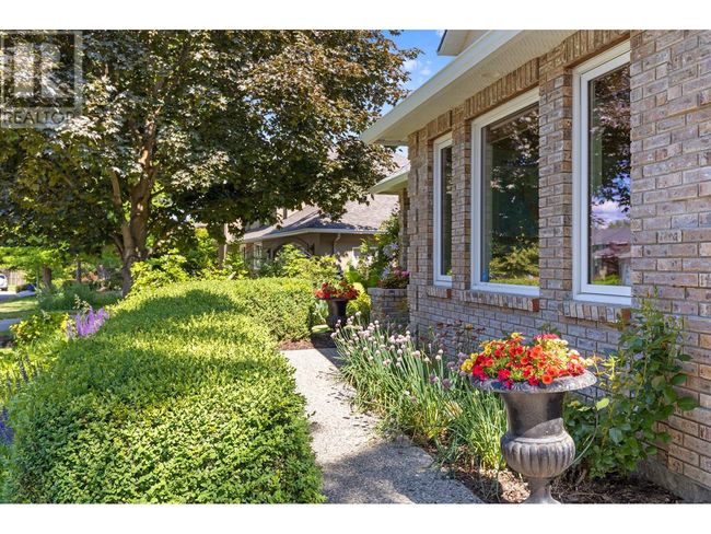 464 Cascia Dr, House other with 4 bedrooms, 4 bathrooms and 2 parking in Kelowna BC | Image 64