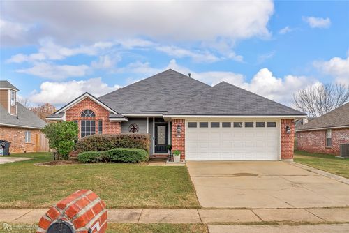 5813 Gold Crest Dr, Bossier City, LA, 71112-8811 | Card Image