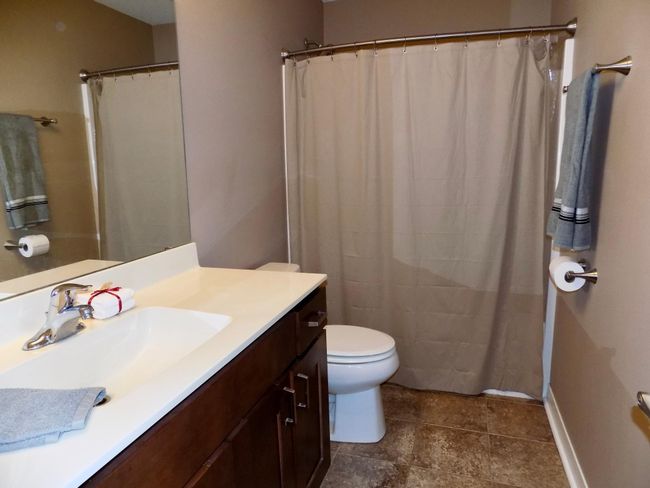 Full bath on main level | Image 20
