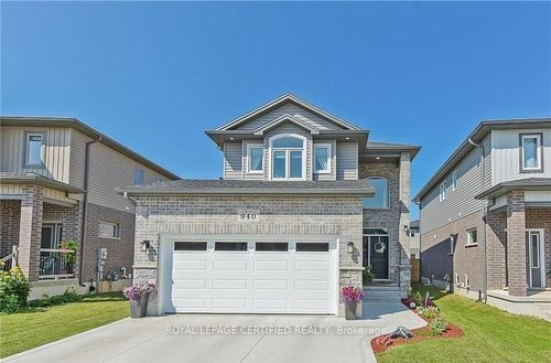 940 Reeves Ave, London, ON, N6G0G9 | Card Image