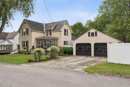 4 Hillcrest St, Waterville, ME, 04901-4934 | Card Image