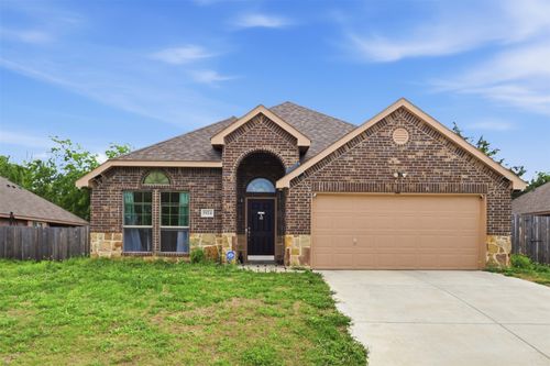 1924 Carrington Dr, Glenn Heights, TX, 75154-8624 | Card Image