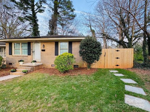 4805 Horizon Cir, Charlotte, NC, 28215-1532 | Card Image