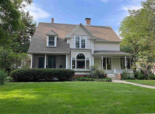 404 Cottage Ave, Vermillion, SD, 57069-2120 | Card Image