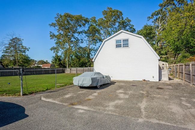 29 Robert St, House other with 3 bedrooms, 1 bathrooms and null parking in Patchogue NY | Image 15