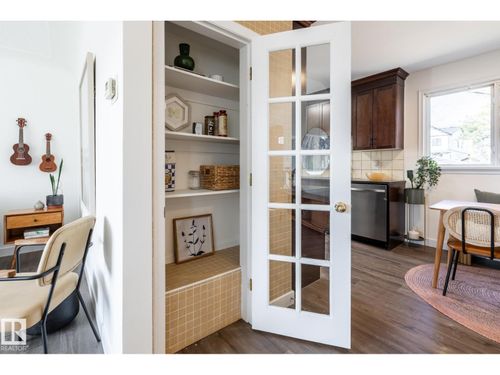 10930 131 St Nw, Edmonton, AB, T5M1B4 | Card Image