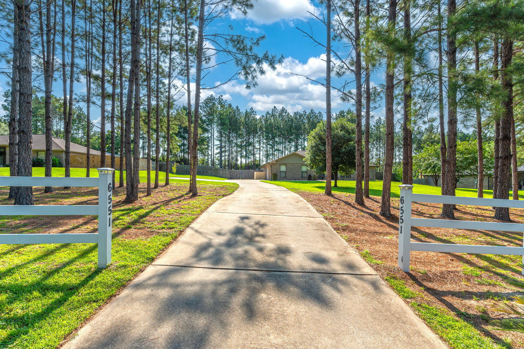 Welannee Blvd, Laurel Hill, FL 32567