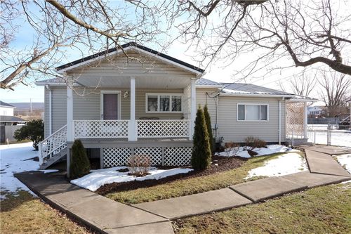92 Kyle Ave, Fairchance, PA, 15436-1045 | Card Image