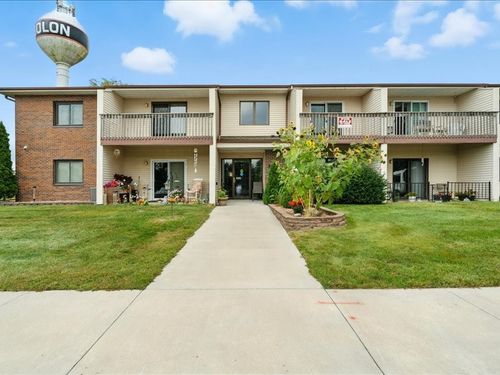 apt-24-730 S Market St, Solon, IA, 52333-8800 | Card Image