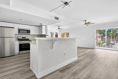 242-495 Se 8th Street, Deerfield Beach, FL, 33441 | Card Image