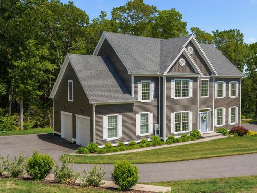 33 Arbor Xing, East Lyme, CT, 06333-1170 | Card Image