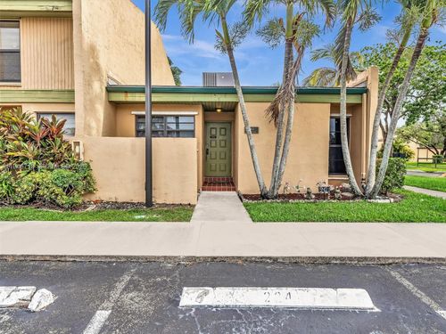 224-9401 Nw 14th Ct, Pembroke Pines, FL, 33024-4521 | Card Image
