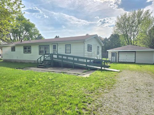 6862 Ne Suburban Dr, Michigan City, IN, 46360-9611 | Card Image