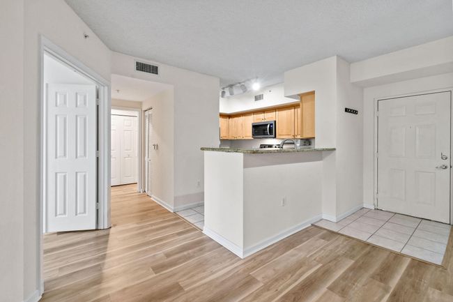 APT-107 - 11790 Saint Andrews Pl, Condo with 3 bedrooms, 2 bathrooms and null parking in Wellington FL | Image 7