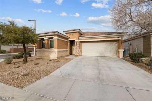11062 Evvie Ln, Las Vegas, NV, 89135-7836 | Card Image