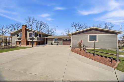 N5748 Metovale Road, METOMEN, WI, 53919 | Card Image
