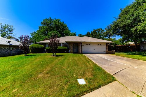 2513 Poppy Ln, Euless, TX, 76039-8065 | Card Image