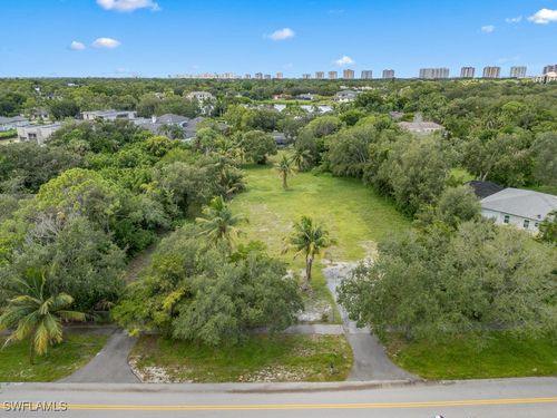 172 Hickory Rd, NAPLES, FL, 34108-3310 | Card Image